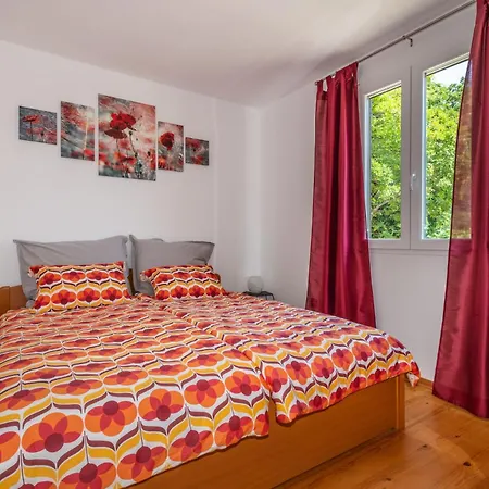 Mini Villa, A Romantic, New And Compact House With Pool * Ripenda Kras