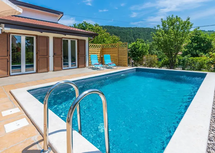 Tatil Evi Mini Villa, A Romantic, New And Compact House With Pool *