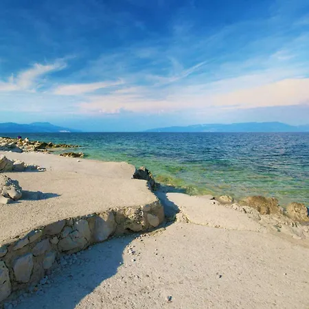 Mini Villa, A Romantic, New And Compact House With Pool Dom wakacyjny