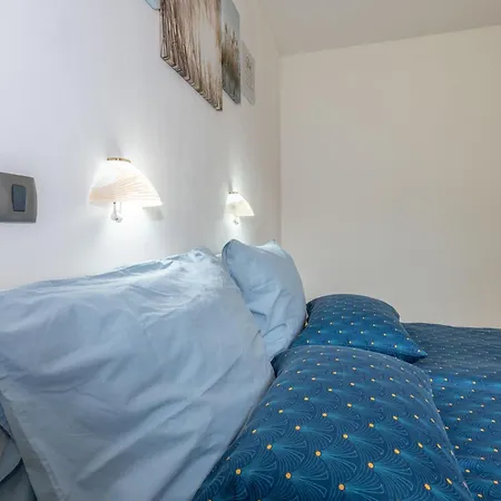 Mini Villa, A Romantic, New And Compact House With Pool