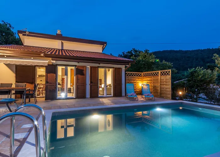 Mini Villa, A Romantic, New And Compact House With Pool *